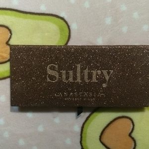 ABH sultry palette